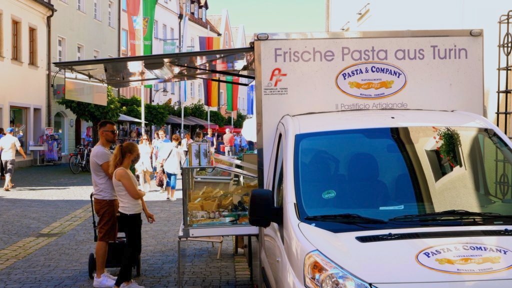 Pasta and Company fresh pasta food truck. Get fresh pasta from Turin and homemade pasta sauce at the weiden farmers market